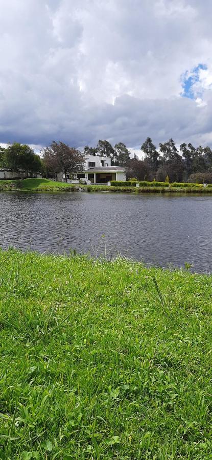 La Casa del Lago Otavalo Exterior foto